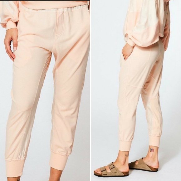 NWT Young Fabulous Broke Peach W Brushed Satin Jog - Picture 2 of 11